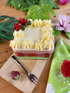 Foto resep Dessert Box Strawberry No Trigu Cream Ekonomis