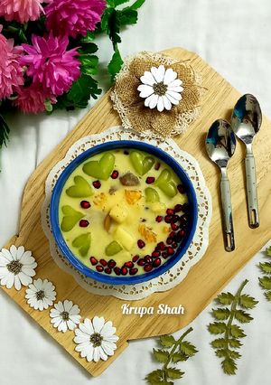 A picture of Fruit custard.