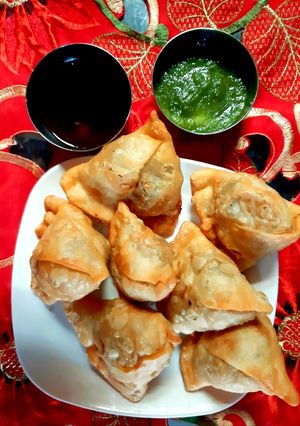 समोसा (Samosa recipe in Hindi) रेसिपी मुख्य फोटो
