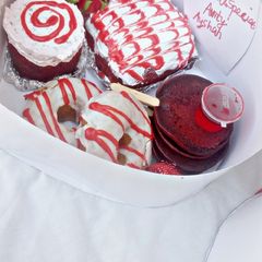 A picture of Special red valentine package.