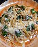 Fideos rápidos con albahaca