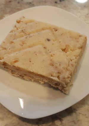 Una foto de Turrón de nata y nueces