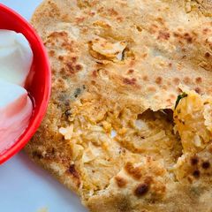 A picture of Mooli Parantha.