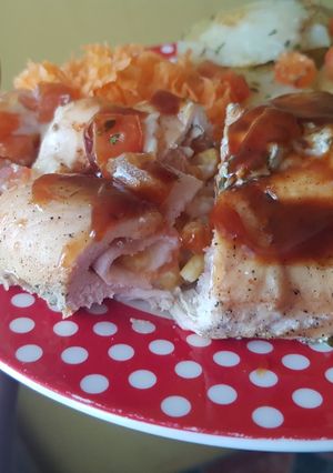 Una foto de Rollo de pechuga y papas con orégano