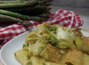 Foto di Mezze maniche con asparagi e taleggio