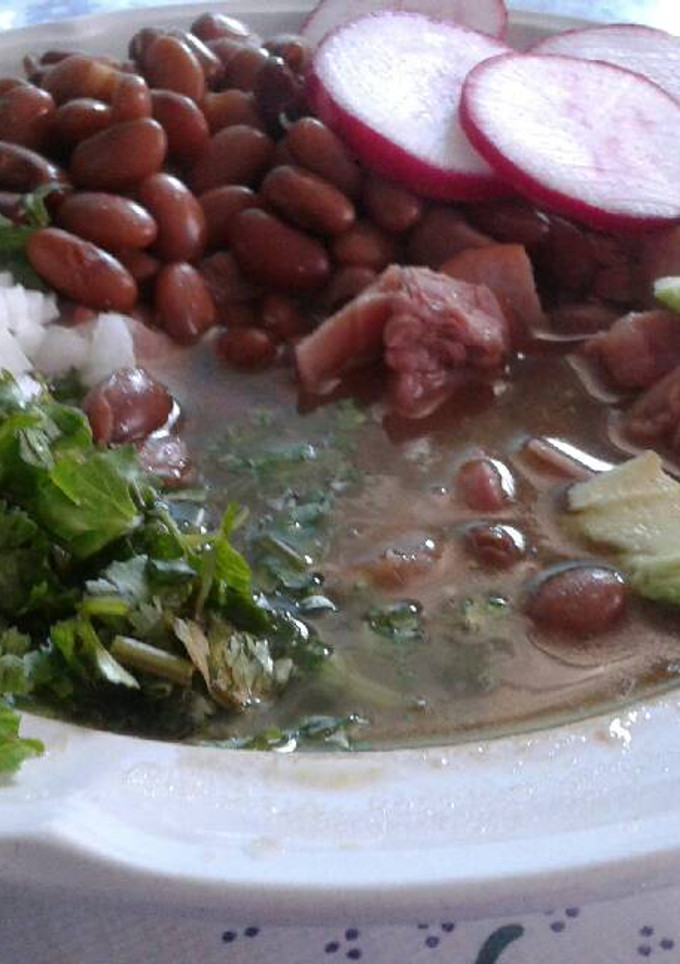 Una foto de Carne en su jugo "estilo enojona"