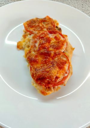 Фото Мясо по-французски с курицей и грибами.