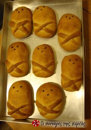 Φωτογραφία της συνταγής Λαζαράκια (ή Σταφιδοψωμάκια με μαγιά)