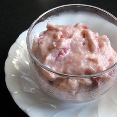 A picture of Strawberry Milk Pectin Jelly.