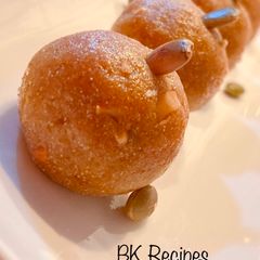 A picture of Foxtail Ladoo/ Thinai Ladoo.