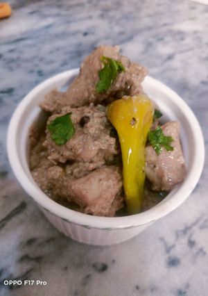 A picture of Black pepper chicken handi.
