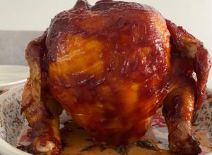 Una foto de Pollo sentado barbacue al horno