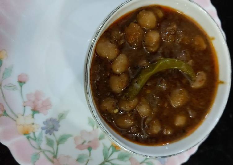 Simple Way to Prepare Super Quick Homemade Chickpeas curry