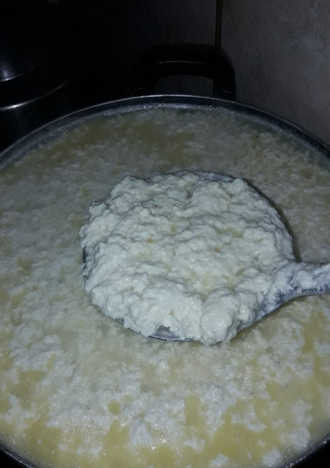Una foto de Ricota casera con leche en polvo