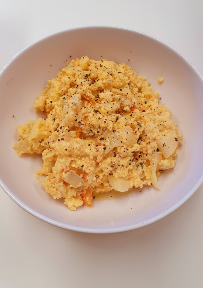 Una foto de Cena rápida o brunch: huevos revueltos