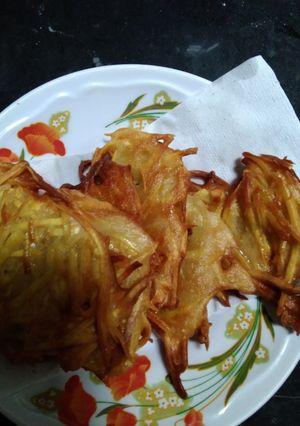 Hình của món Bánh khoai lang sợi chiên giòn.