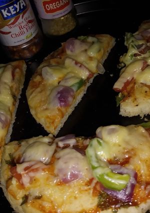 A picture of Kulcha pizza.