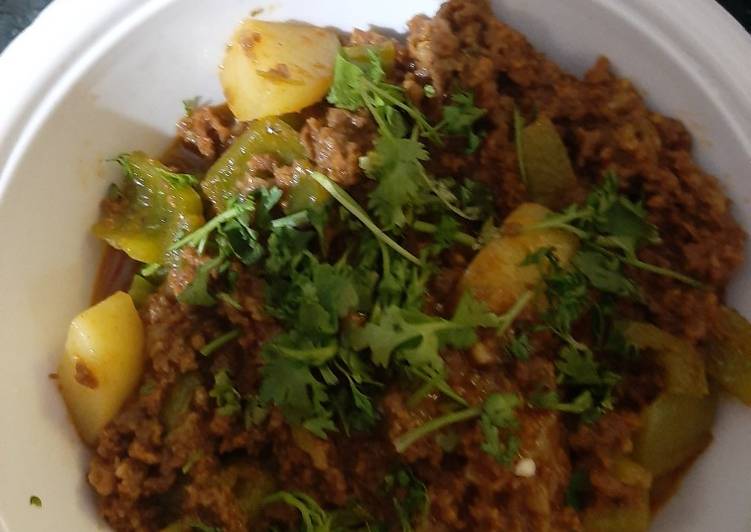 Step-by-Step Guide to Make Speedy Aloo keema with capsicum