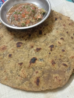 बची हुई मेथी भाजी के परांठे (Leftover methi bhaji parathe recipe in Hindi) रेसिपी मुख्य फोटो