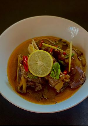A picture of Mutton Nalli Nihari Pakistani style.