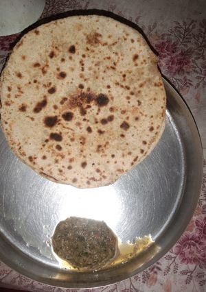 आलू और प्याज़ का पराठा(aloo aur pyaz ka paratha recipe in hindi) रेसिपी मुख्य फोटो