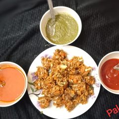 A picture of Chinese pakoda.