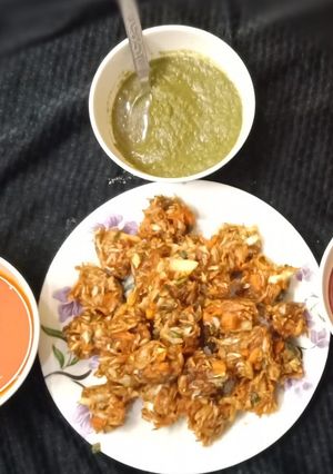 A picture of Chinese pakoda.
