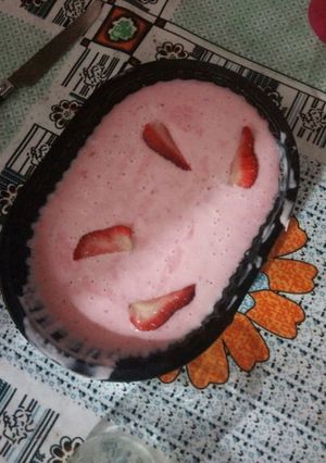 Una foto de Yogur helado de frutilla