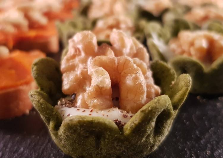 Tartaleta de espinacas con queso roquefort y nuez