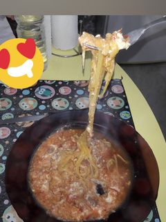 Una foto de Fideos de Zucchini con salsa de tomates y champiñones por Laura