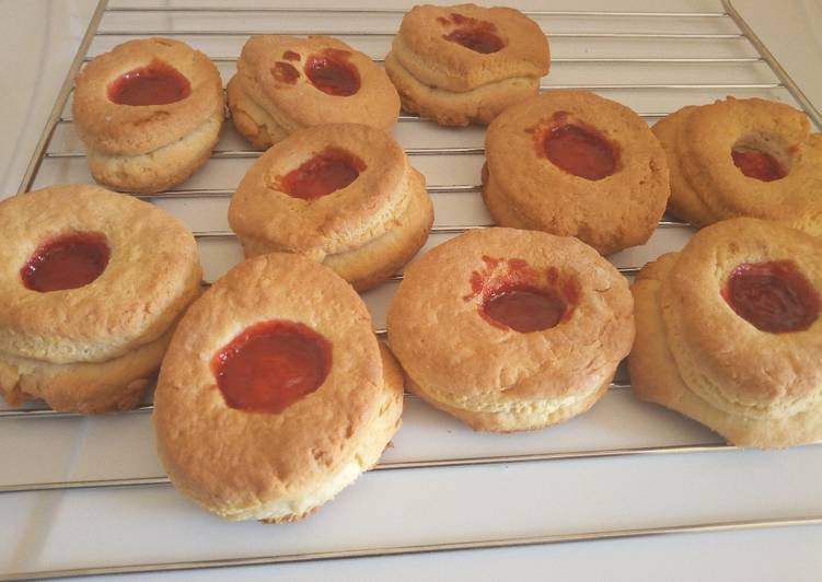 Steps to Prepare Super Quick Homemade Shortbread Cookies With Jam Filling#BakingForKids