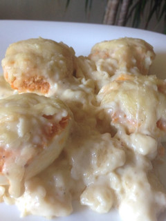 Una foto de Huevos rellenos con bechamel y gratinados