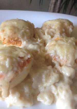 Una foto de Huevos rellenos con bechamel y gratinados