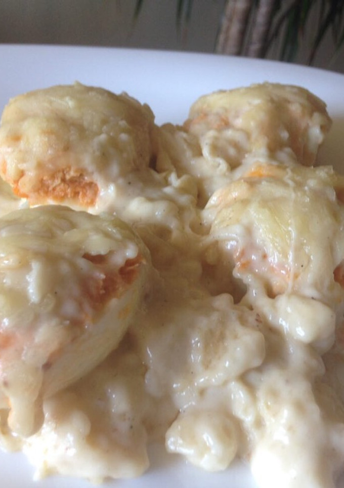 Una foto de Huevos rellenos con bechamel y gratinados