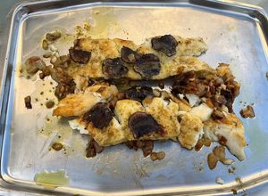 Une photo de Filets de flétan gratinés à la truffe noire et pesto