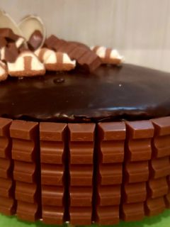 Kinder csokis torta recept fotója