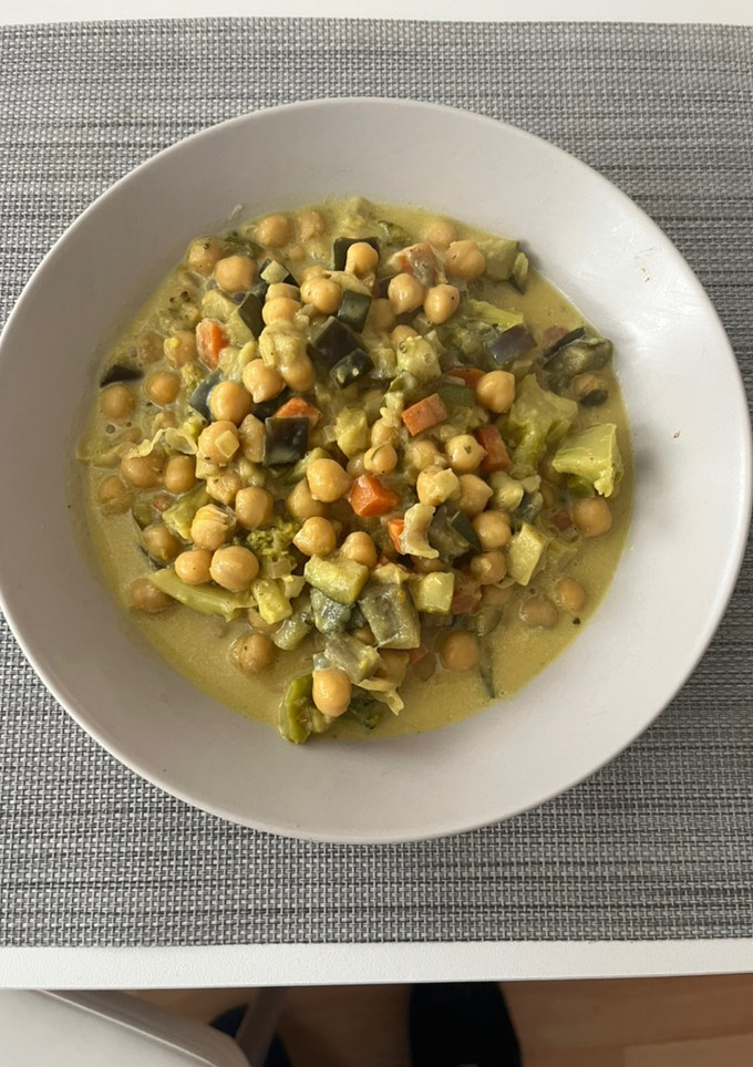 Una foto de Garbanzos con Verduras y un toque oriental