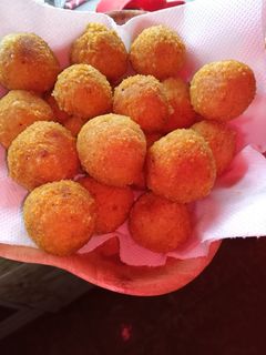 Sajtgolyó recept fotója