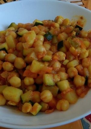 Foto principal de Garbanzos con pisto