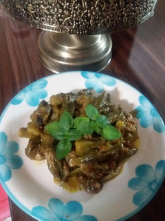 عکسی از دستور خوراک بامیه با غوره مخصوص سعیده سرآشپز😋