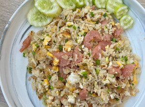 รูปของ ข้าวผัดแหนม