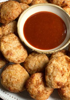 A picture of Spicy Chicken & Potato Nuggets with Gochujang Sauce.