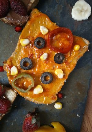 A picture of Tandoori toast.