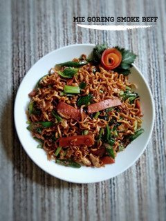 Foto resep Mie goreng smoke beef simpel