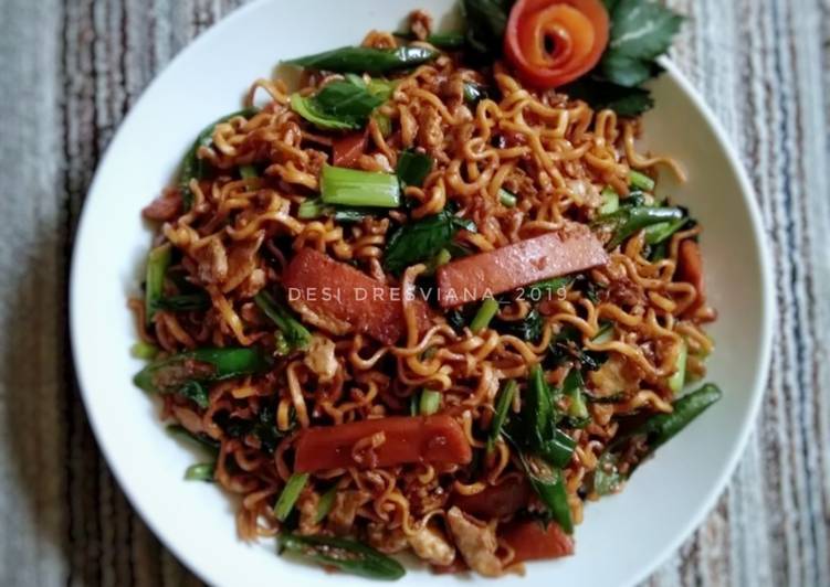 Cara Gampang Menyiapkan Mie goreng smoke beef simpel yang Sempurna