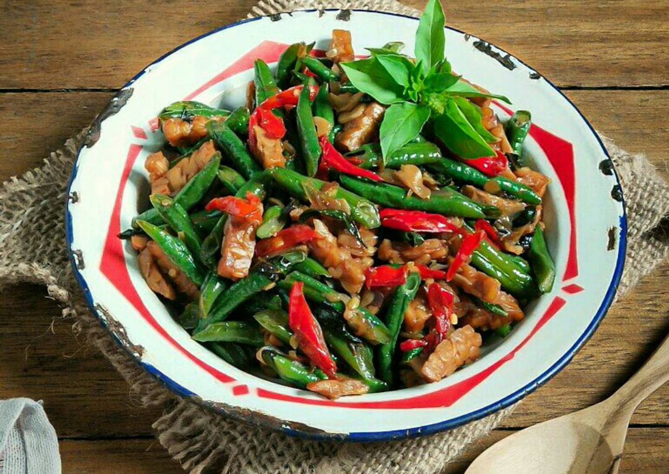 Oseng Kacang Panjang Tempe Kemangi