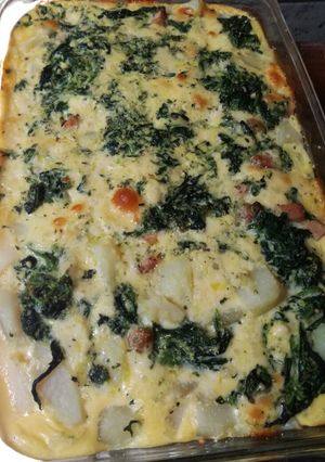 Una foto de Pastel, tortilla de papas y espinacas