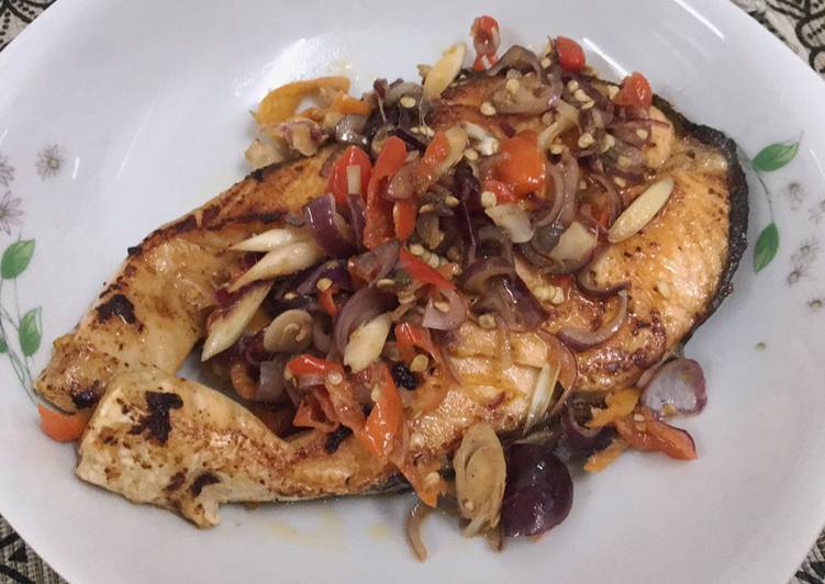 Resep Salmon grill sambal matah, Enak