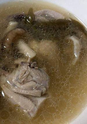 剝皮辣椒雞湯 的食譜成品照片