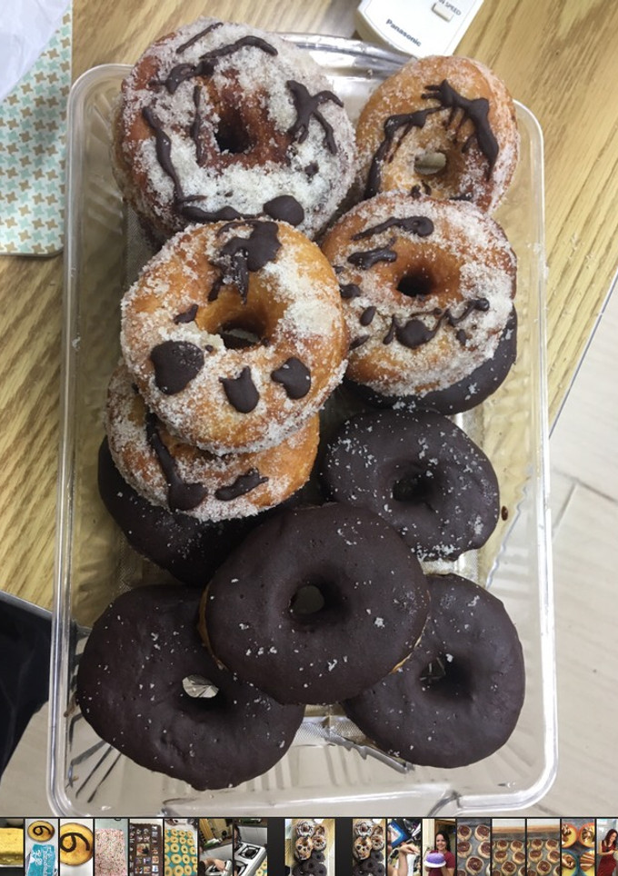 Una foto de Donas esponjosas deliciosas 😋